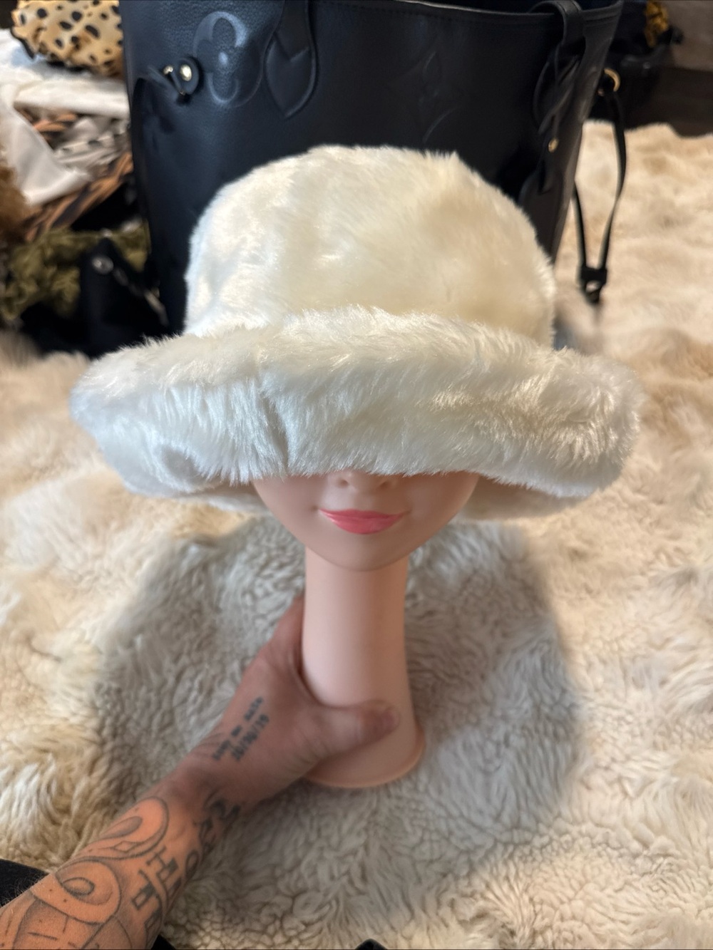 Faux Fur Bucket Hat - Cream